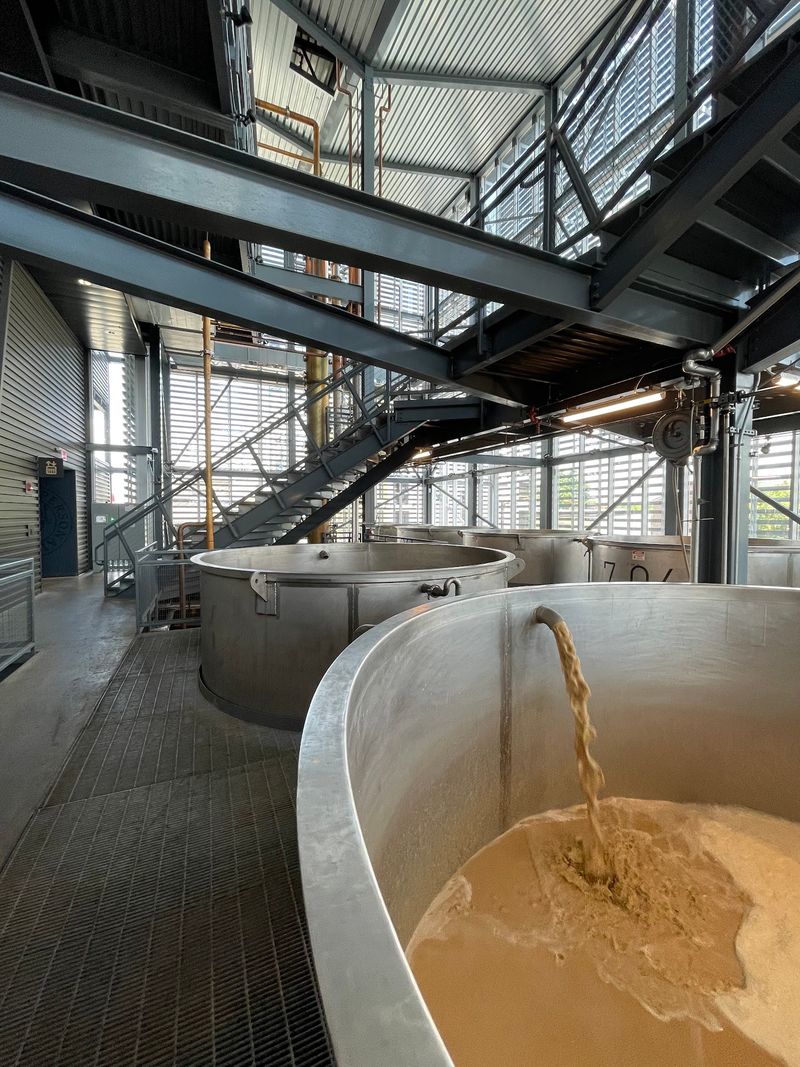 Kentucky Has Distilleries That Look Like Something Out Of A Postcard - Decor Hint Rabbit Hole Distillery