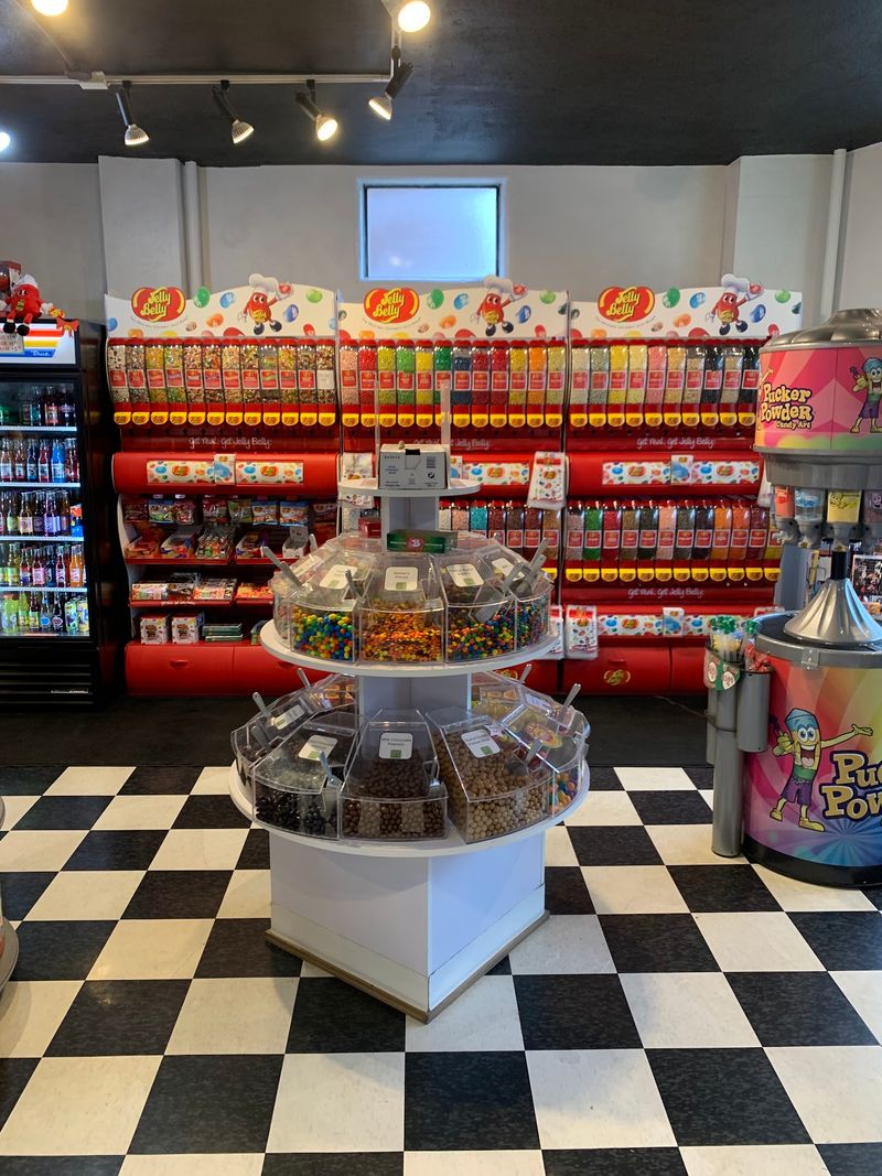 10 Old-Fashioned Candy Shops In Kentucky That Feel Like Willy Wonka's Factory - Decor Hint The Sweet Spot Candy Shoppe