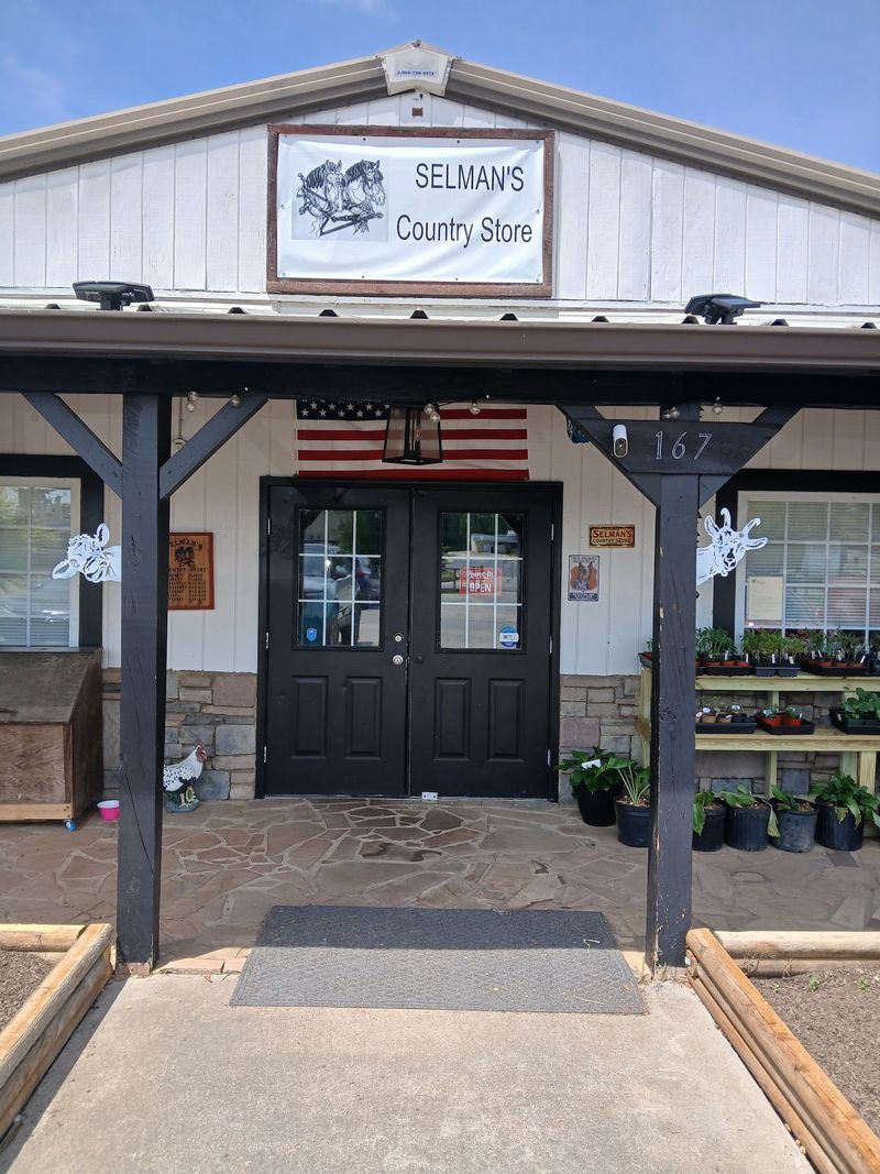 Selman's Country Store, Rome
