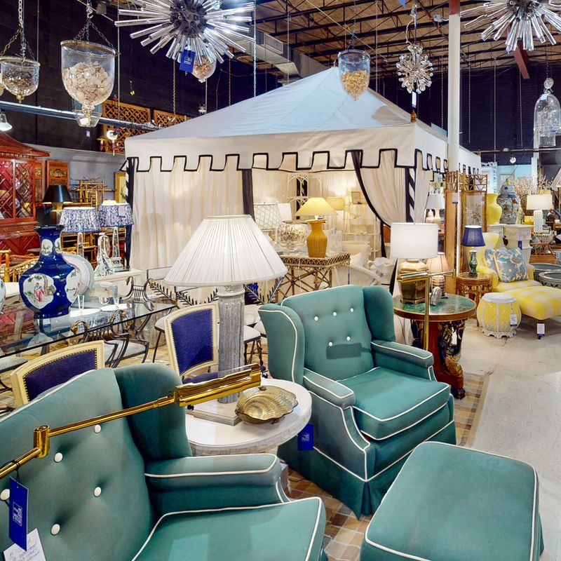Antique & Artisan Gallery, Stamford