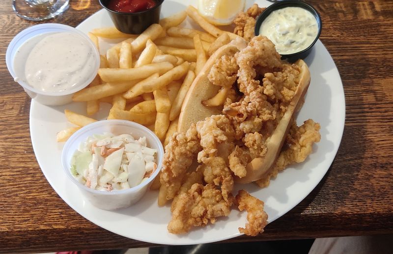 One Of Connecticut's Best Meals Might Be Hiding At This Unassuming Restaurant - Decor Hint Fresh Seafood Without The Fancy Look