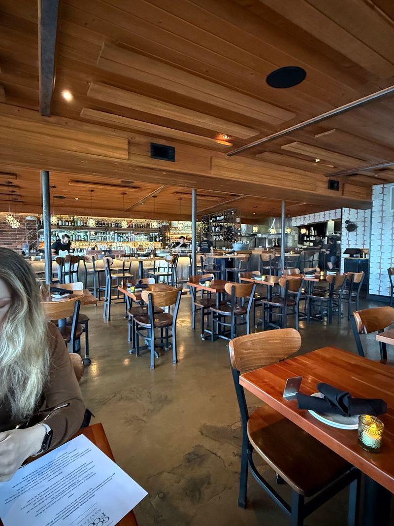 One Of North Carolina’s Most Influential Restaurants Is Closing And Locals Can’t Believe It - Decor Hint Visit Before The Final Dinner Service On August 29