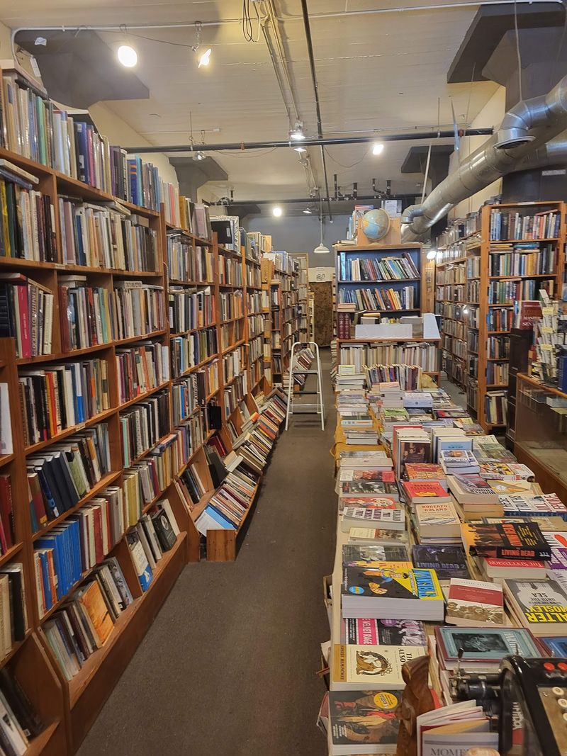 This Huge Historic Bookstore In Nebraska Is A Dreamy Spot For Book Lovers - Decor Hint How To Plan Your Visit