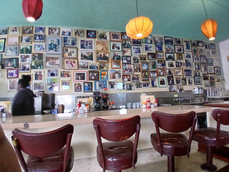 10 Hole-In-The-Wall California Breakfast Joints That Are Cash-Only But People Still Line Up - Decor Hint Lois The Pie Queen, Oakland