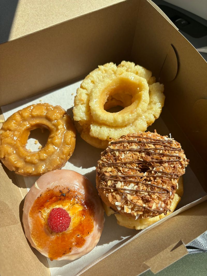 10 Legendary Donut Shops In Arizona That Are Truly Worth The Detour - Decor Hint The Local Donut