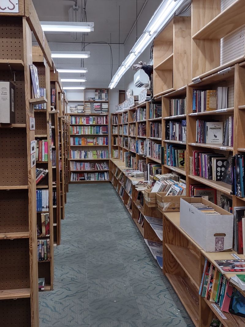 This Georgia Used-Book Wonderland Is So Loved People Drive Hours For It - Decor Hint Three Rooms That Keep Going