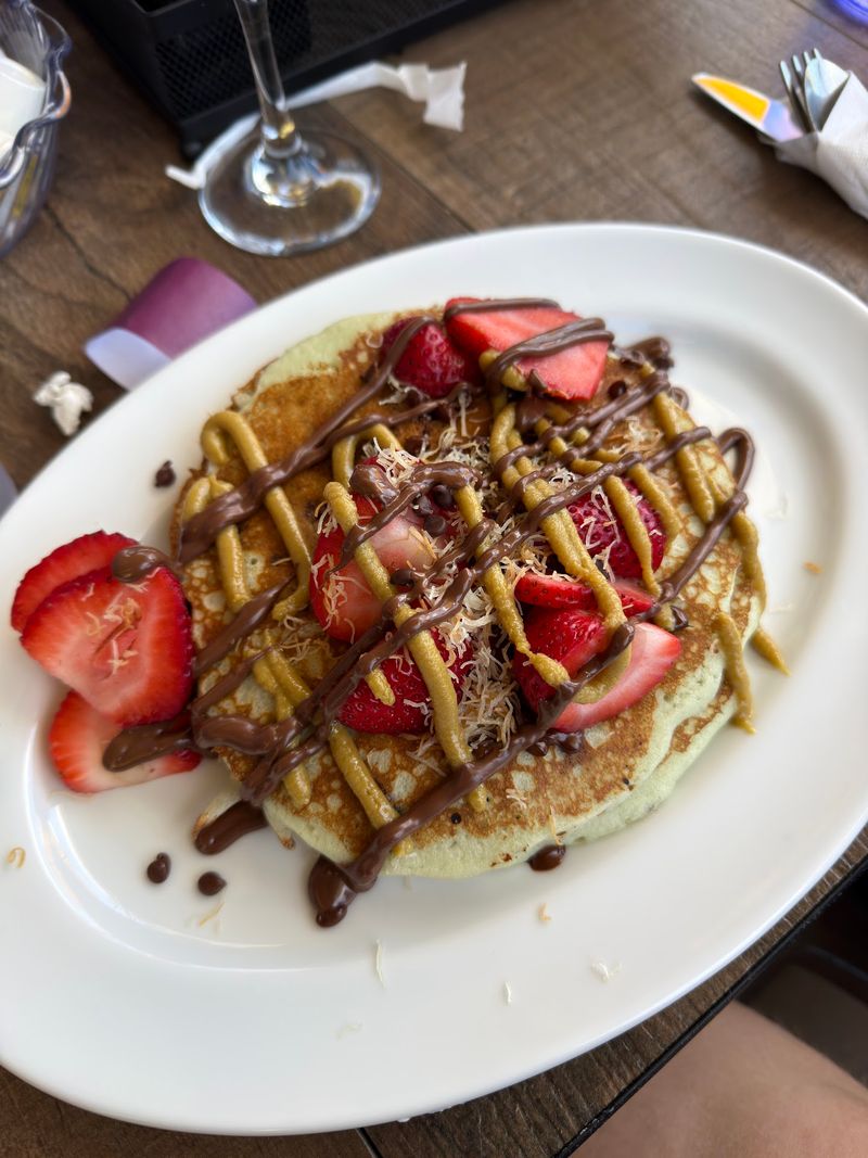 This Connecticut Restaurant Serves Pancakes So Good Locals Keep Coming Back For Them - Decor Hint More Than Forty Varieties Keep Choices Interesting