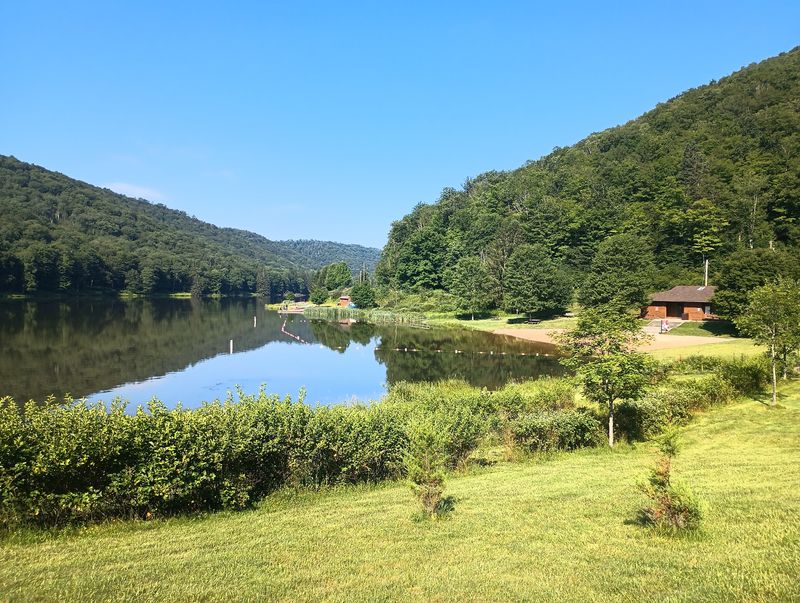 10 Quiet Lakes in Pennsylvania That Are Perfect For A Weekend Escape - Decor Hint Lyman Run State Park