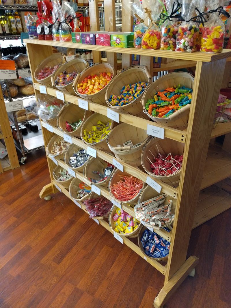 This Connecticut Store Still Has Penny Candy And Plenty Of Old-Fashioned Nostalgia - Decor Hint Vintage Necco Wafers And Classic Sweets