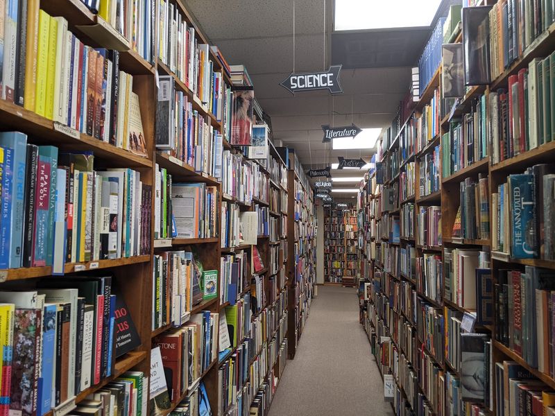 11 Southern California Secondhand Bookstores Worth Getting Lost In During 2026 - Decor Hint La Playa Books, San Diego
