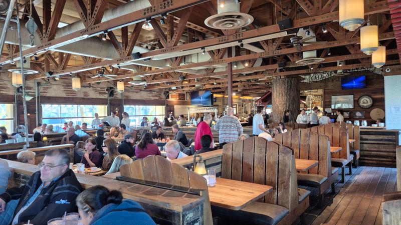 These 11 Unassuming Central California Restaurants Serve Seafood So Good They Deserve Way More Attention - Decor Hint Pismo's Coastal Grill, Fresno