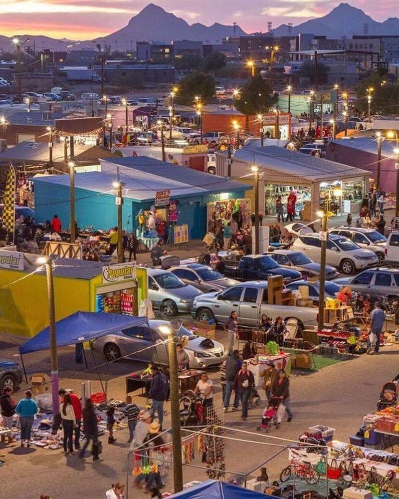 Tanque Verde Swap Meet, Tucson