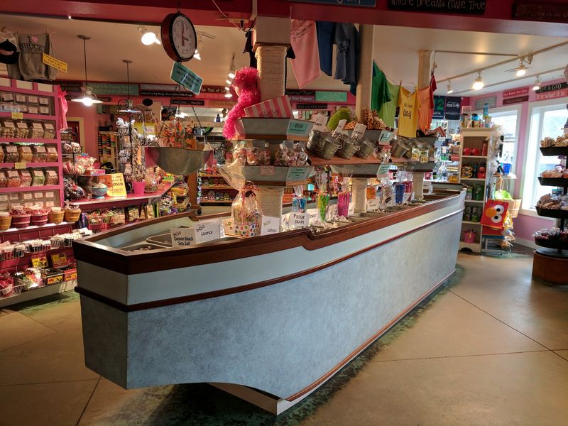Taffy Made Before Your Eyes