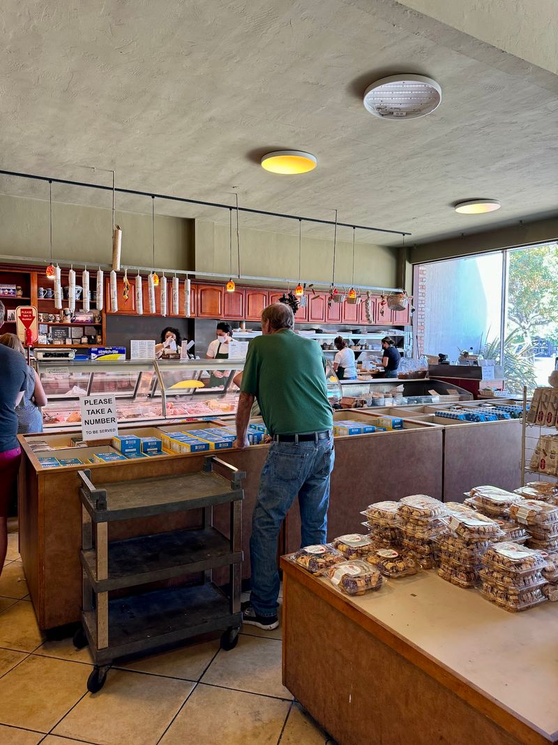 Lucca Italian Delicatessen, Castro Valley