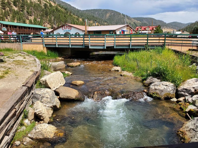 10 Scenic Small Towns Along New Mexico's Famous Enchanted Circle - Decor Hint Red River