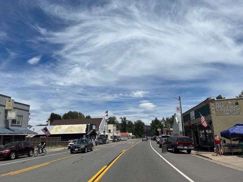 13 Quiet California Mountain Towns That Haven’t Been Spoiled By Tourists Yet - Decor Hint Chester, Plumas County