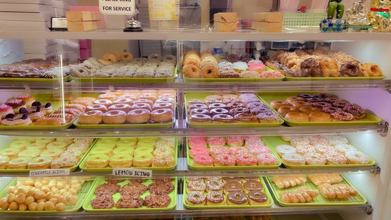 10 Legendary Donut Shops In Arizona That Are Truly Worth The Detour - Decor Hint Blooming Donuts