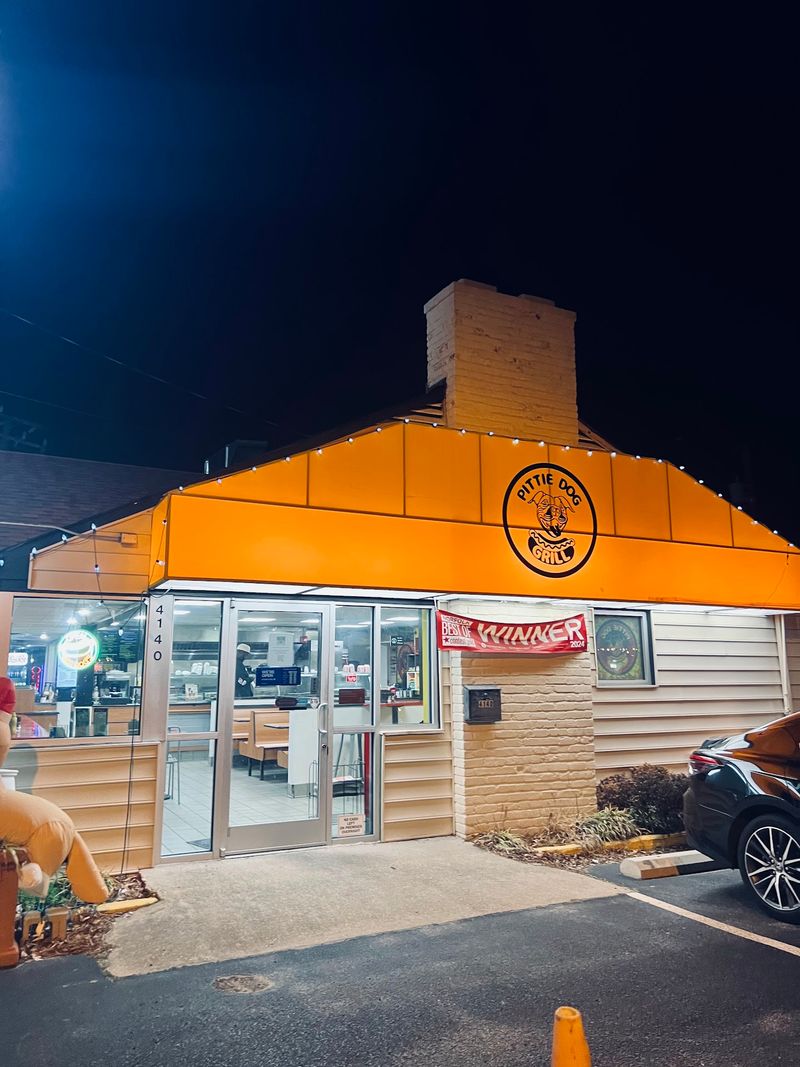 Pittie Dog Grill, Norfolk
