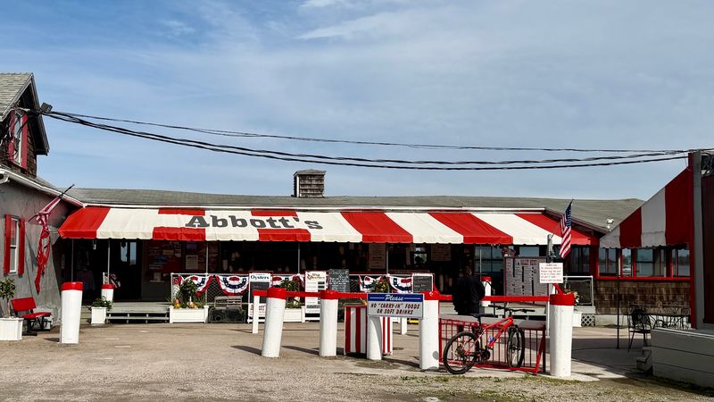 Abbott's Lobster In The Rough, Noank