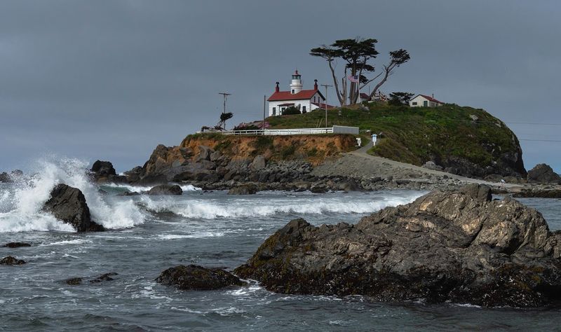 10 Northern California Cities Where Retiring On $1,200 A Month Can Still Feel Within Reach - Decor Hint Crescent City, California