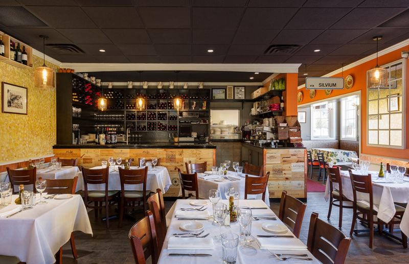 Cafe Silvium, Stamford