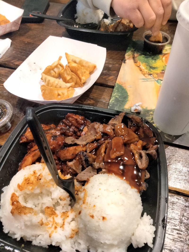 This New Boise, Idaho Restaurant Serves A Secret Sauce People Are Already Addicted To - Decor Hint Pickup, Delivery, Done