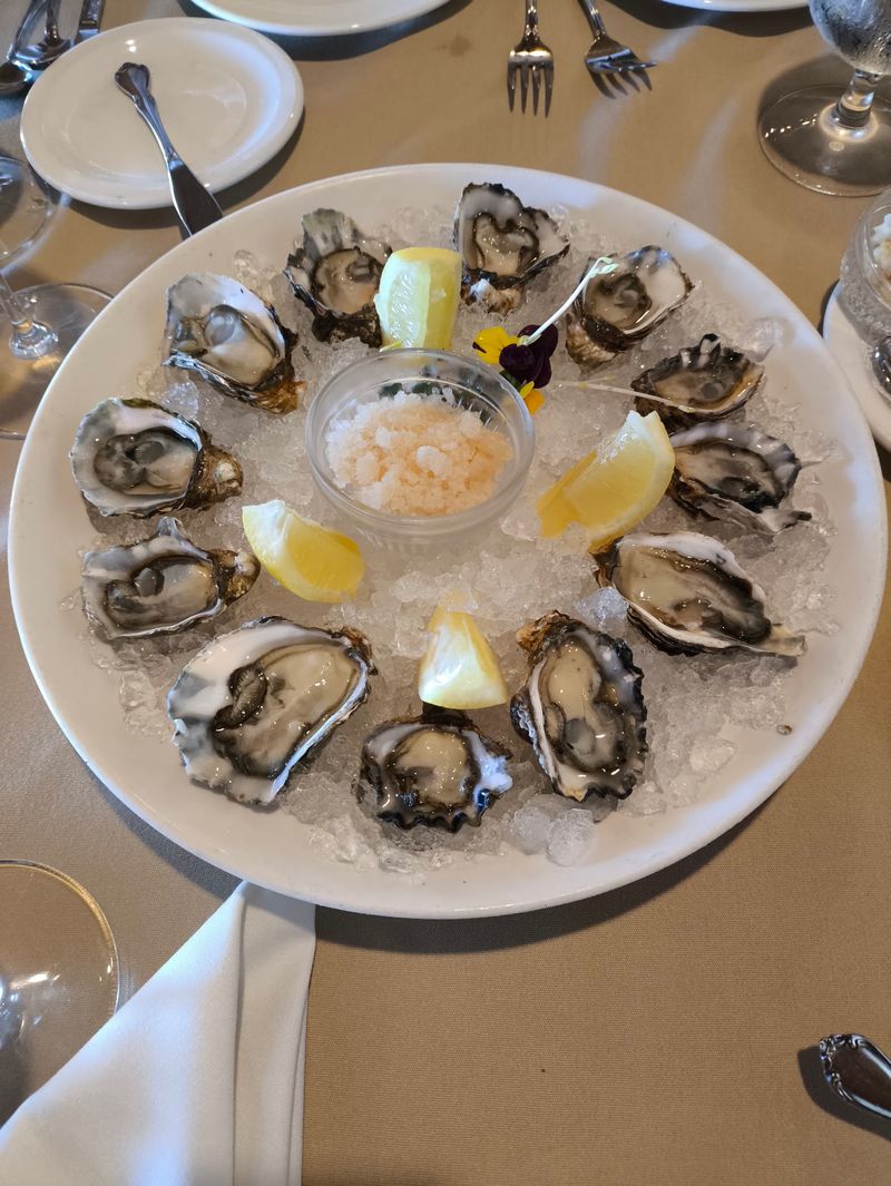 The Oyster Bar, Bow