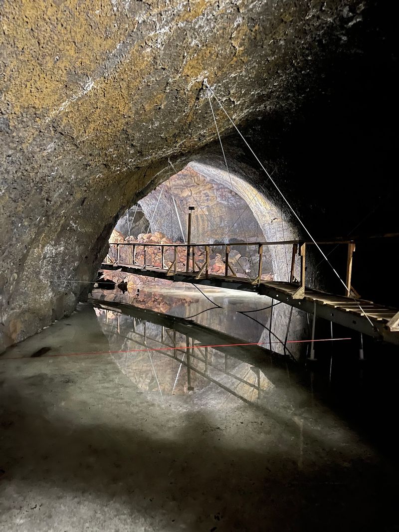 Shoshone Ice Caves, Shoshone