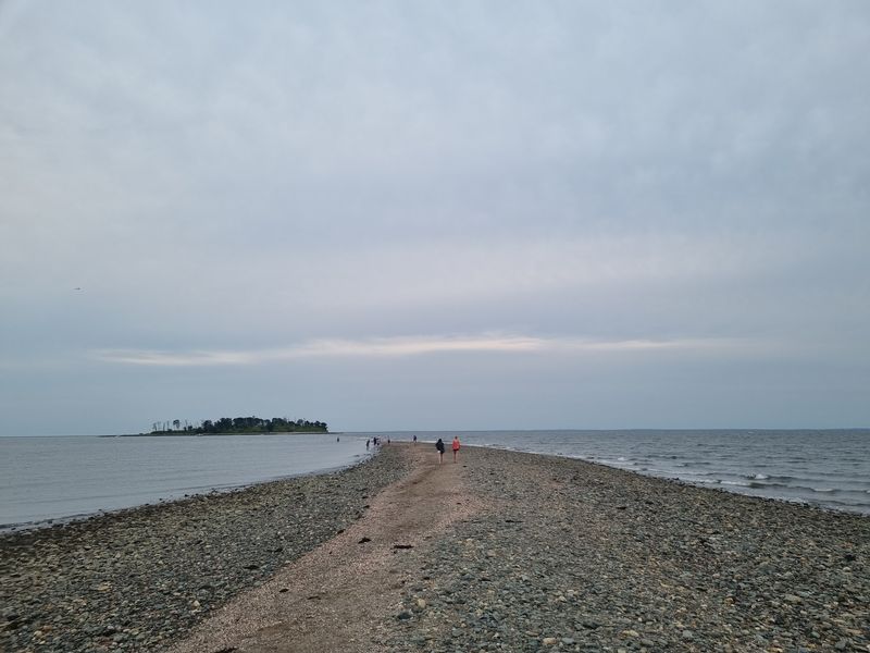 11 Connecticut Beaches Perfect For One Last Late Summer Swim - Decor Hint Silver Sands State Park, Milford