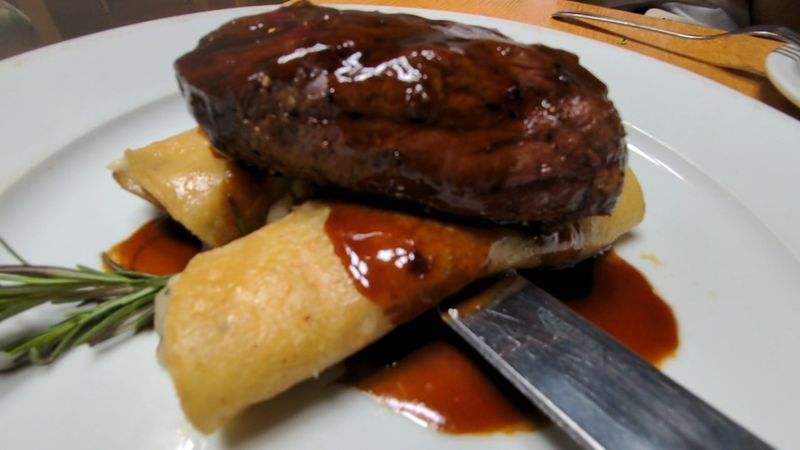 This New Mexico Mom-And-Pop Restaurant Serves Incredibly Good Comfort Food - Decor Hint Old Town's Original Steakhouse