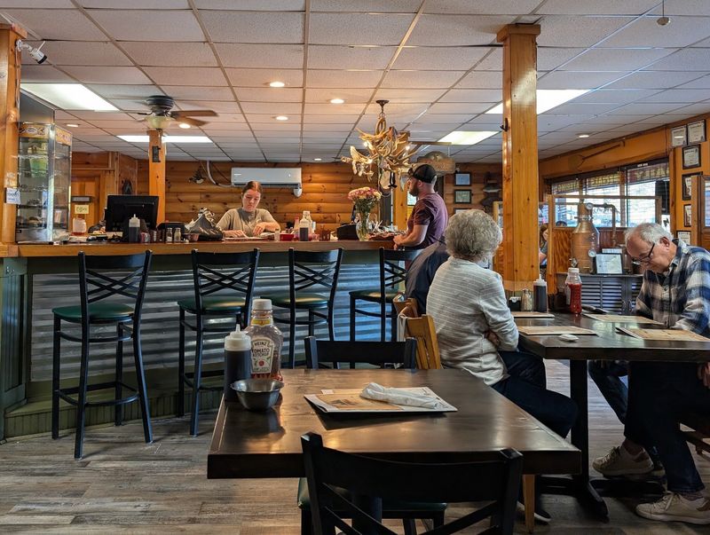 Foothill Grill, Dahlonega