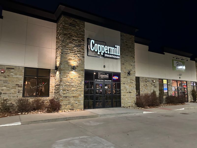 11 Affordable Nebraska Steakhouses That Feel Like A 5-Star Dining Experience - Decor Hint Coppermill Steakhouse & Lounge, Kearney