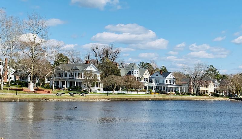 Edenton's Colonial Beauty and Waterfront Dining