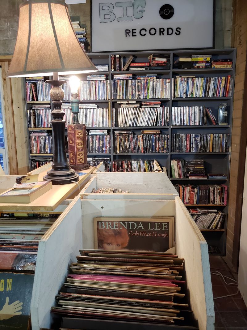This Forgotten New York Thrift Store Is Packed With Vintage Furniture For Dirt Cheap - Decor Hint Lamps, Sconces, And Odd Little Lighting