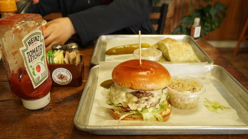 A Small Connecticut Cafe Quietly Serving Some Of The Best Comfort Food Around - Decor Hint The Relaxed Pace Everyone Appreciates