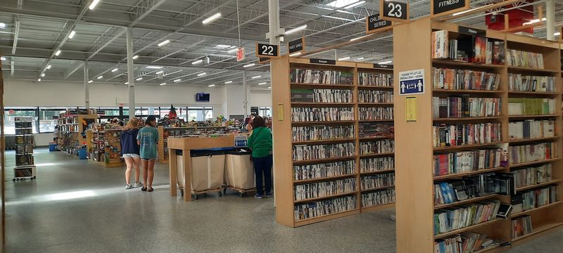 This North Carolina Used-Book Paradise Is So Loved People Drove Nearly 570 Miles For It - Decor Hint Bring A Wish List But Expect To Leave With Something Completely Different