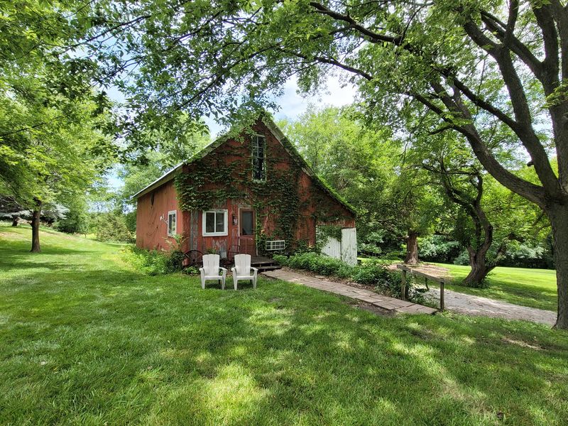 Whispering Pines Bed & Breakfast, Nebraska City
