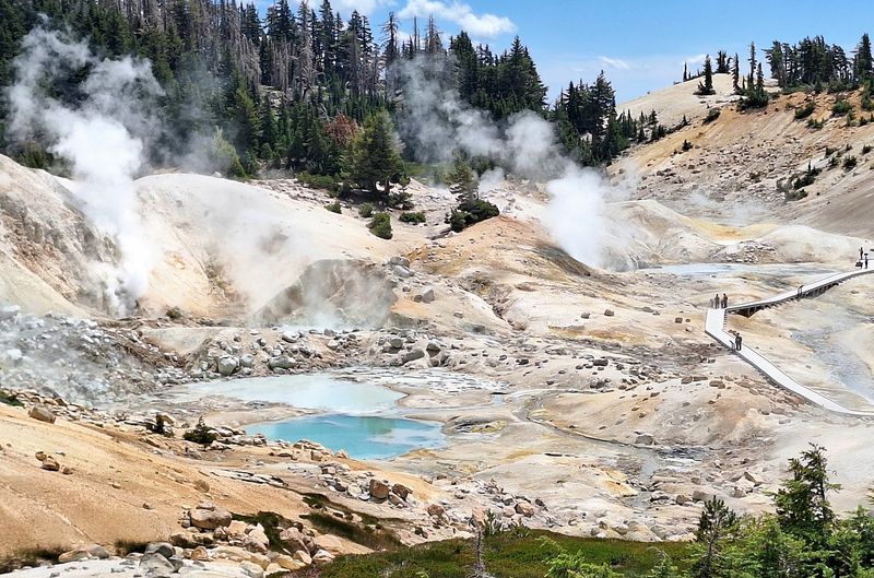 Lassen Volcanic Country