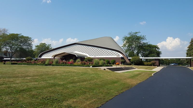 A Visitor Center Worth Ten Cool Minutes