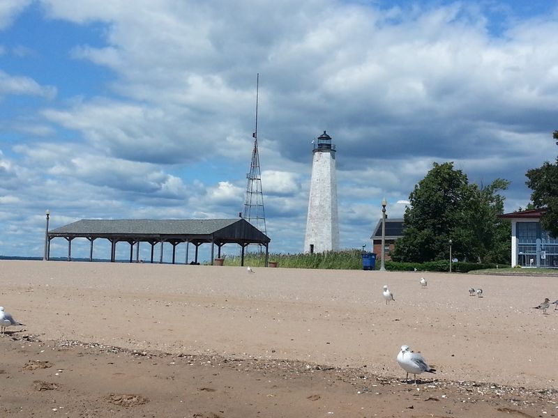The Best Connecticut Coastal Spots To Soak Up The Last Days Of August - Decor Hint Lighthouse Point Park