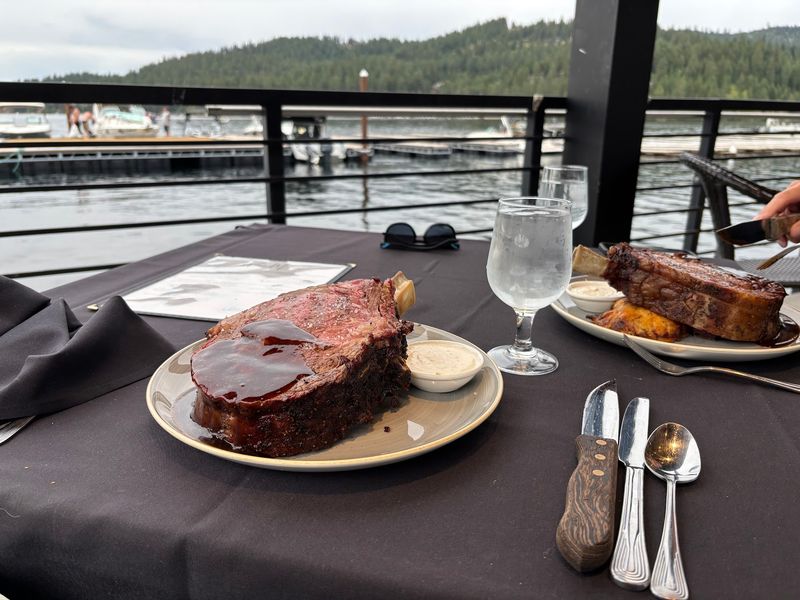 Latitudes Restaurant