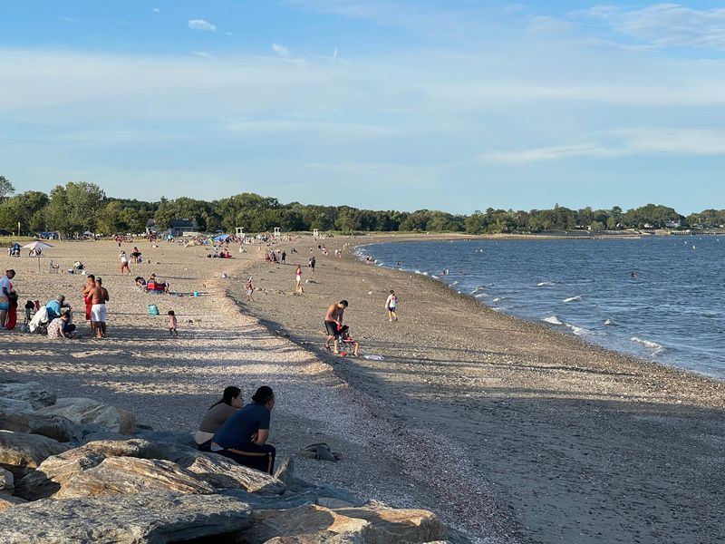 The Best Connecticut Coastal Spots To Soak Up The Last Days Of August - Decor Hint Sherwood Island State Park