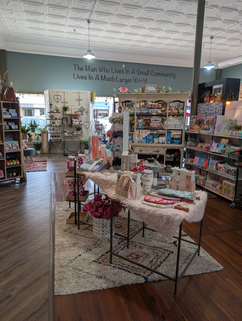Arnold, BrewBakers Coffee House and Gifts