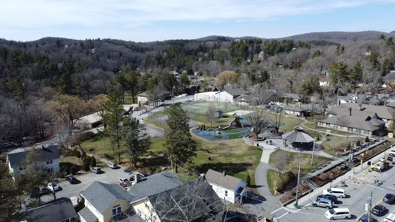 This Tiny North Carolina Mountain Town Was Just Voted The Best In The State - Decor Hint Browse Downtown Before The Weekend Crowds Really Build