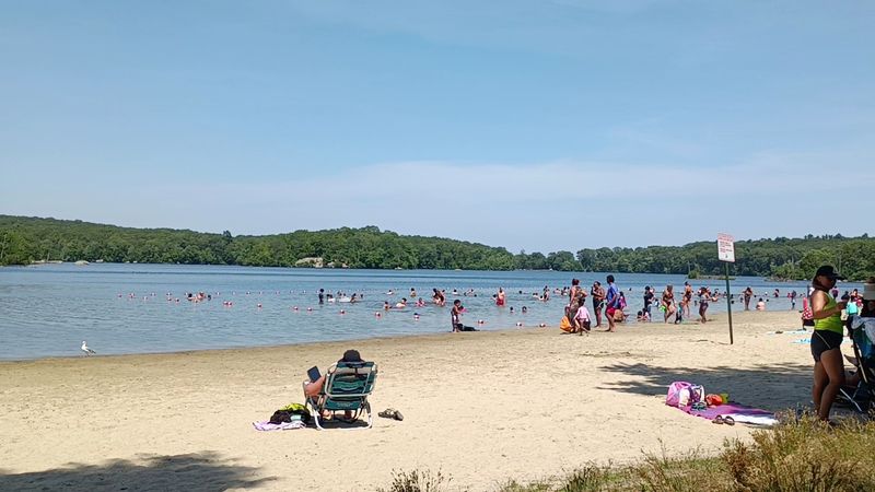 These 10 Rhode Island Lake Beaches Are Too Beautiful To Pass Up - Decor Hint Lincoln Woods State Park Beach, Lincoln