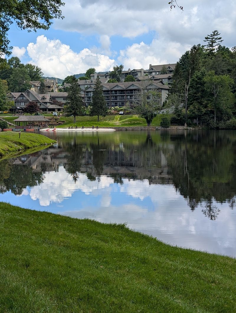 This Tiny North Carolina Mountain Town Was Just Voted The Best In The State - Decor Hint Leave Understanding Why Readers Put It At Number One