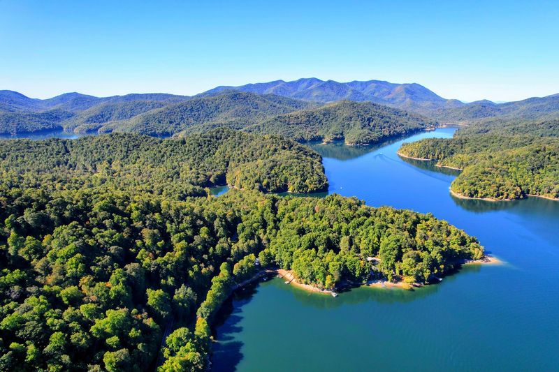 Leave Wondering Why More People Do Not Know This Lake Exists