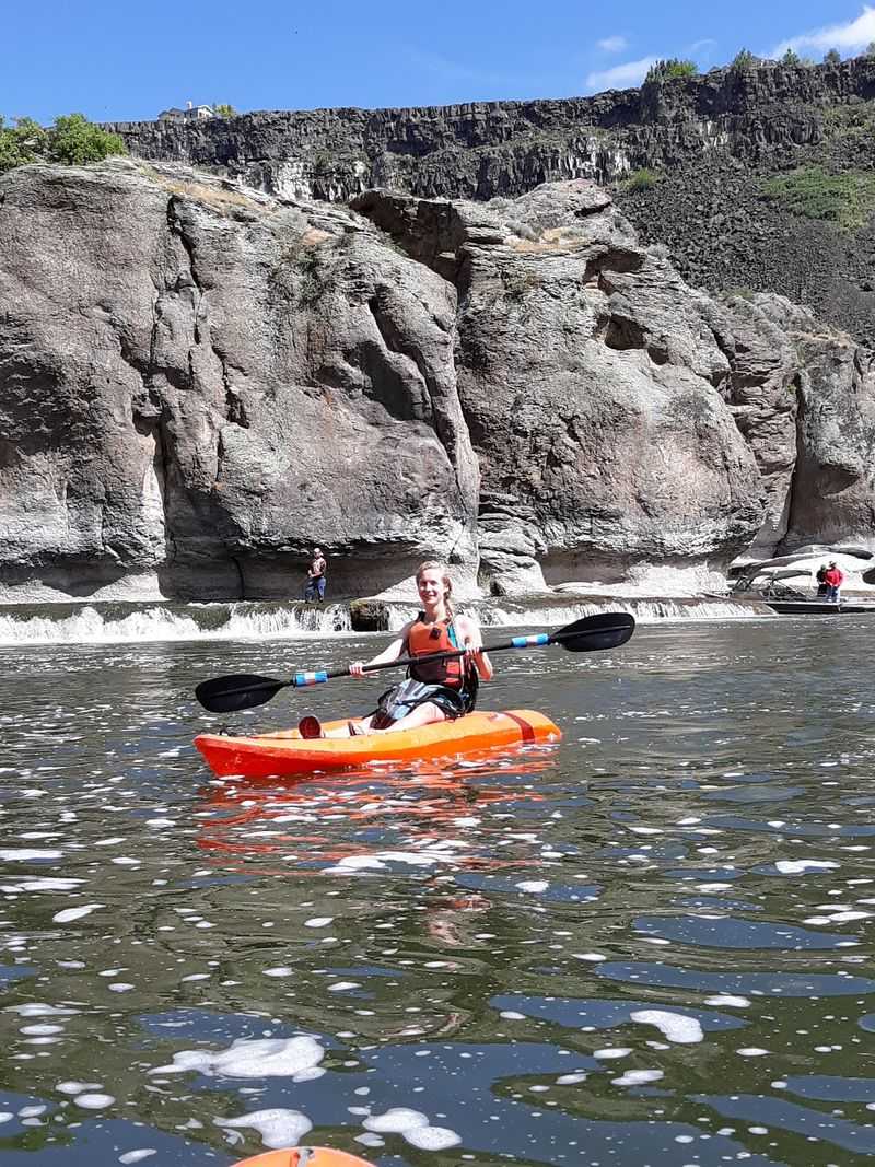 Paddle 2 Miles Through An Idaho Canyon To Reach Two 100-Foot Rock Pillars In The River - Decor Hint Bring Enough Energy For The Paddle Back To Centennial Waterfront Park