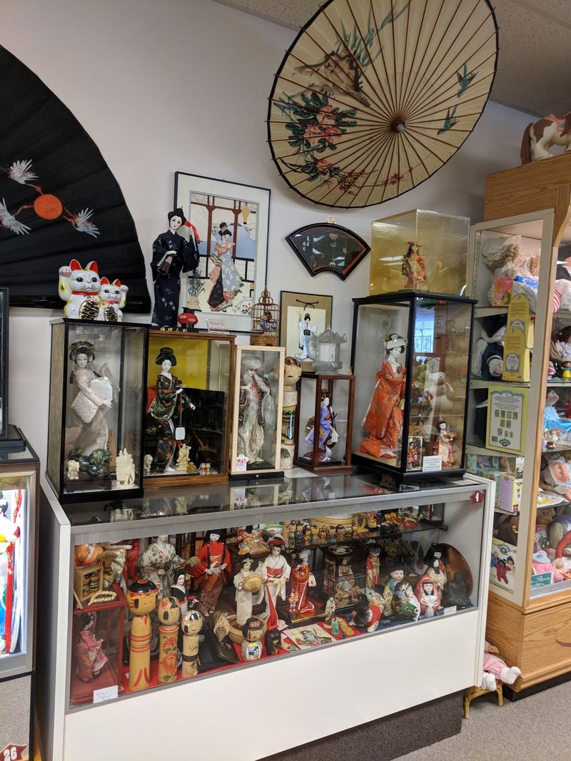 A Homespun Idaho Museum Somehow Fits Decades Of Collectibles Into One Storefront - Decor Hint Walls That Whisper Stories
