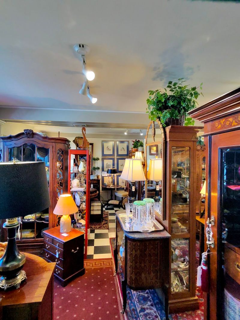 Old Village Antiques, Avon